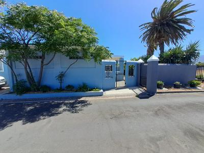 House For Sale in Ottery, Cape Town